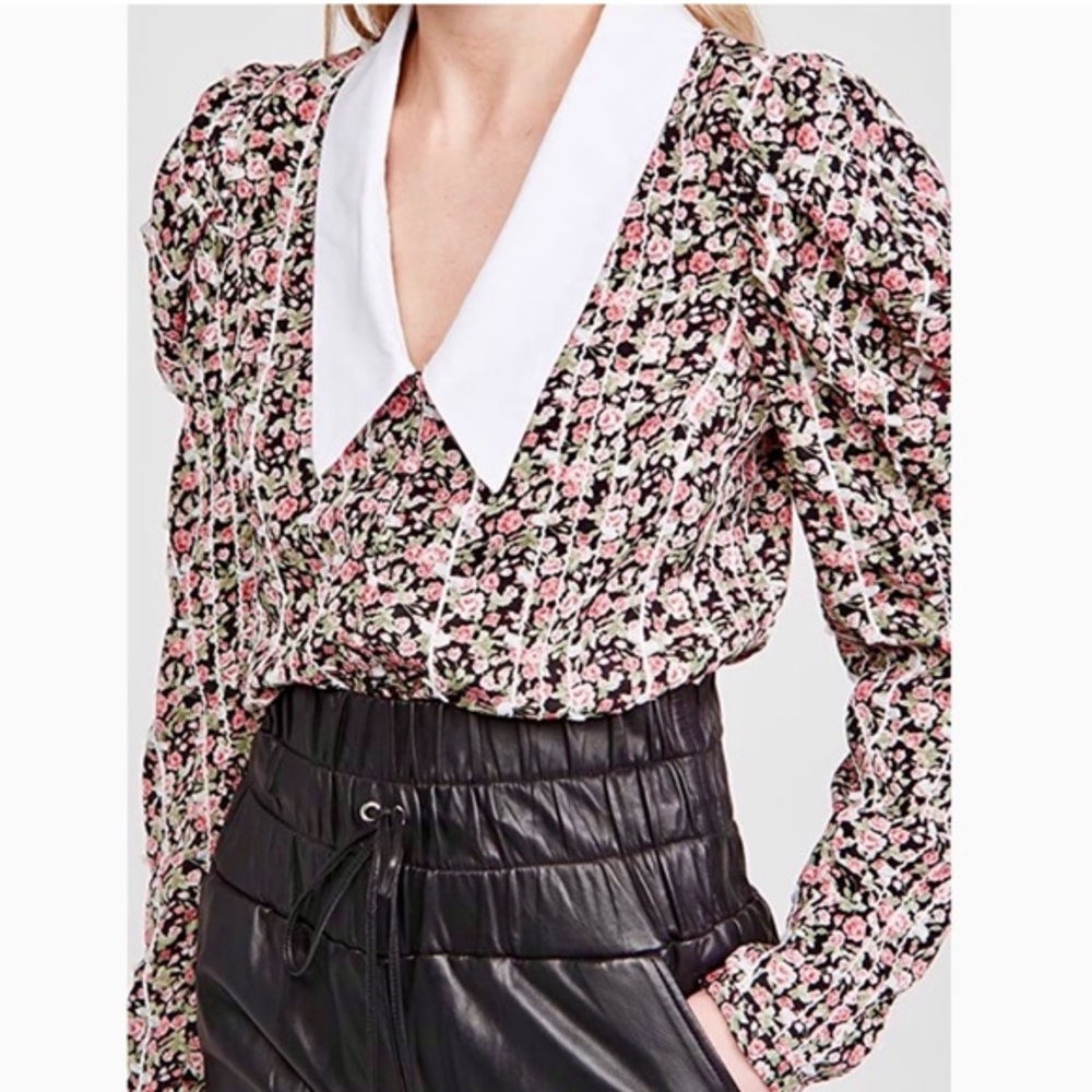 New English Factory Floral Trim Detail V
Neck Collar Blouse XS Roses